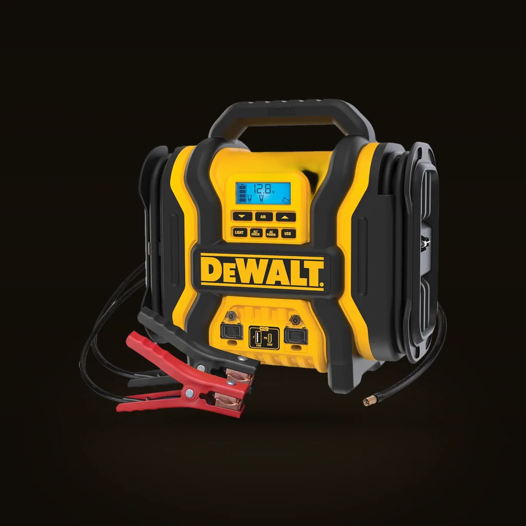 DeWalt DXAEPS14 2000-Peak-Amp Jump Starter / Power Station